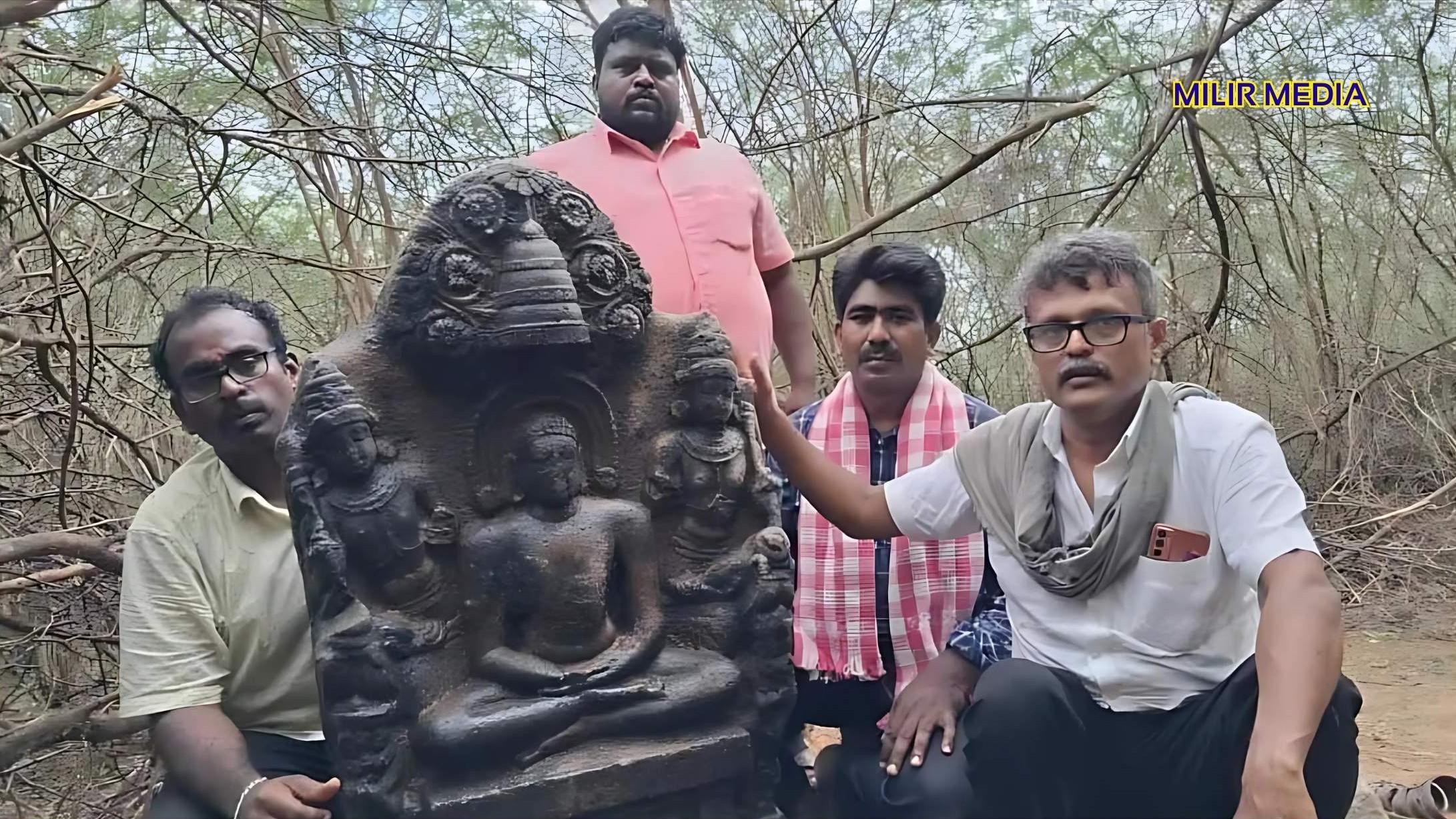 ஆவுடையார் கோவிலருகே கண்டெடுக்கப்பட்ட மகாவீரர் சிற்பம்: தமிழின் சமண தொன்மையின் ஆவணம்!